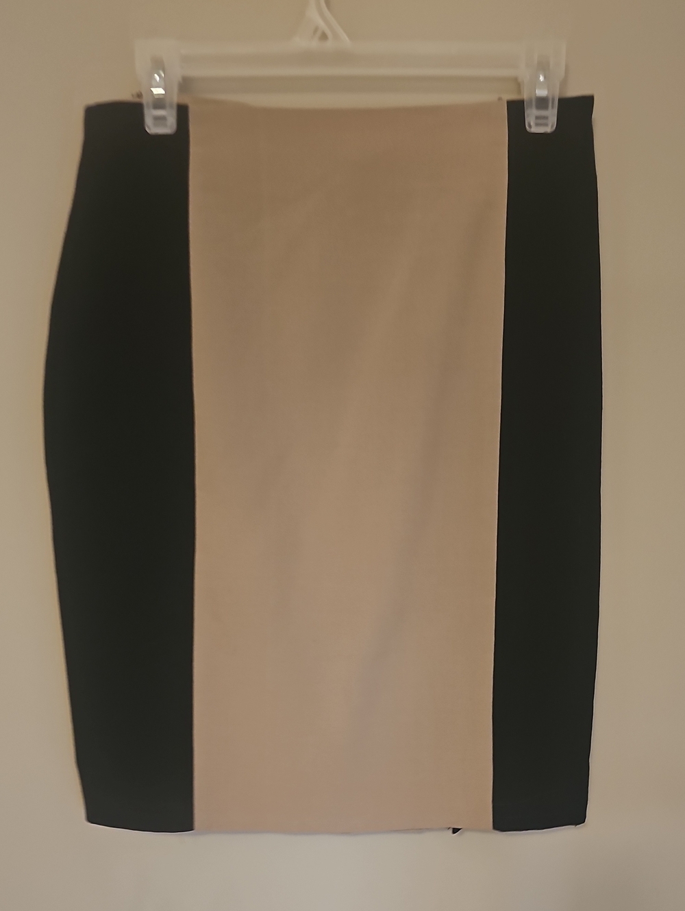 Forever 21 Two-Tone Black and Beige Pencil Skirt M Medium Zip Back